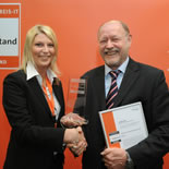 Handshake für den Landessieger Mecklenburg-Vorpommern - iSM-Institut für System Management GmbH