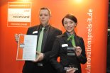 Roland Stankewitz, Geschäftsführer der Crammy GmbH, mit Urkunde und Siegerpokal bei der Preisverleihung in Hannover. Die Crammy GmbH gewann mit Ihrem Produkt „CRAMMY‐TWIN“ den Landessieg Mecklenburg‐Vorpommern.